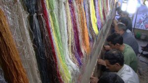 اهمیت رنگ در خرید فرش دستباف از بافنده 